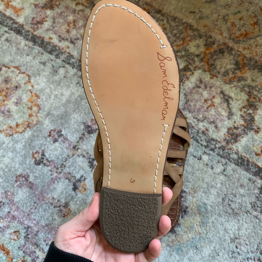 Sandals - Picture 2 of 4